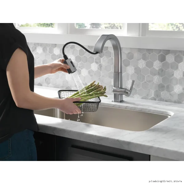 Delta Arctic Stainless Pull-Down Kitchen Faucet with Spray 9193-AR-DST - Image 2