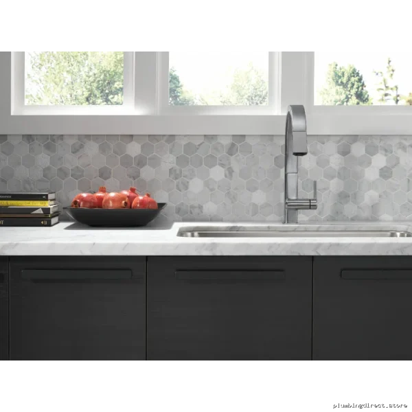 Delta Arctic Stainless Pull-Down Kitchen Faucet with Spray 9193-AR-DST - Image 3