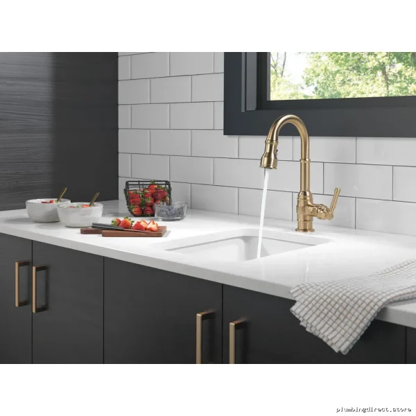 Delta Brodwick Pull Down Spray Kitchen Faucet in Champagne Bronze - Image 4