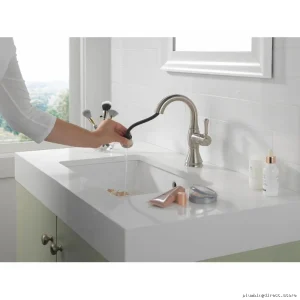 Delta Cassidy Single-Hole Pull-Down Spray Faucet – Durable Stainless Steel Design
