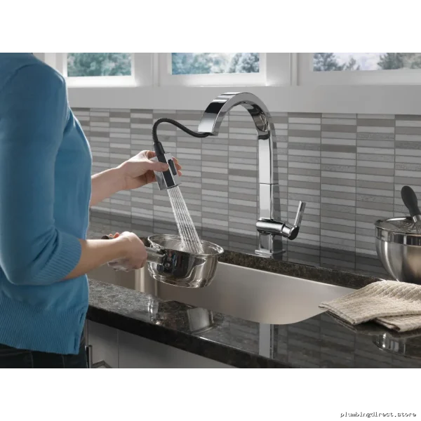 Delta Chrome Pull-Down Spray Kitchen Faucet Model 9193-DST - Image 2