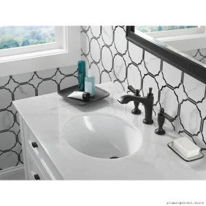 Delta Style Dorval Matte Black Contemporary Three-Hole Bath Tap – Sleek Lever Design