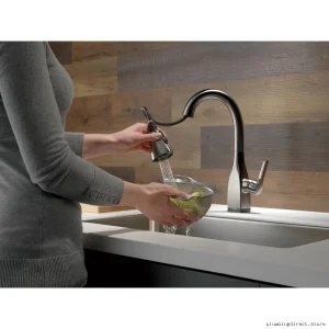Delta Matte Black Pull-Down Kitchen Faucet with Touch Bar 9983T-KS-DST