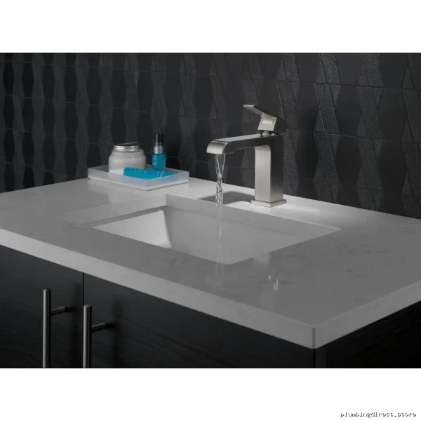 Modern Stainless Steel Single Hole Bathroom Faucet - Delta 567LF-SSMPU - Image 3