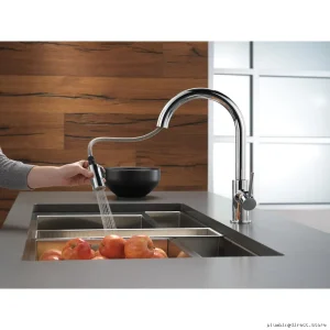 Delta Trinsic Chrome Kitchen Faucet, Easy-Pull Spray, Model 9159-DST