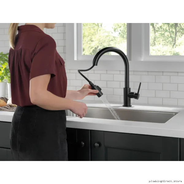 Delta Trinsic Kitchen Faucet Pull-Down Spray Matte Black Modern Design & Durable Flow - Image 2