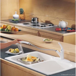 Delta White 470-WH-DST Kitchen Faucet with Easy-Pull Spray Head