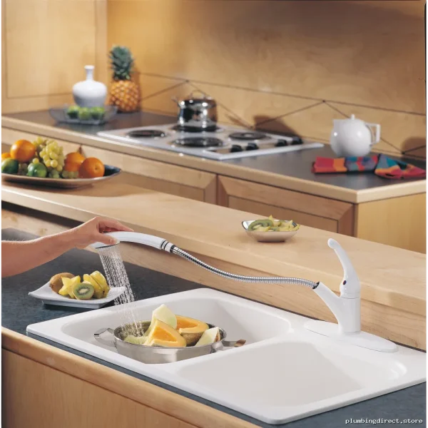 Delta White 470-WH-DST Kitchen Faucet with Easy-Pull Spray Head