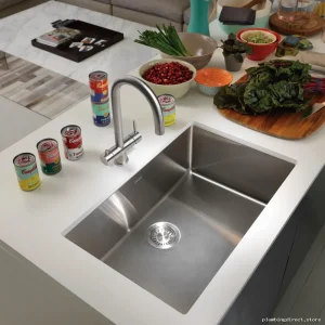 Stainless Steel Single Bowl Undermount Kitchen Sink - Franke Cube 32in