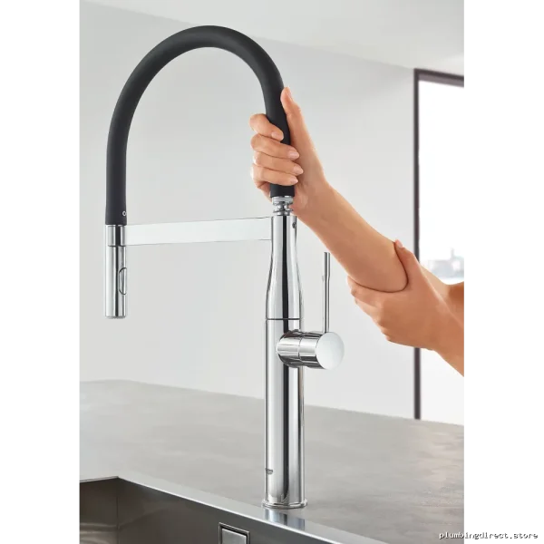 Grohe Professional Chrome Kitchen Faucet with Flexible Spray - Image 2