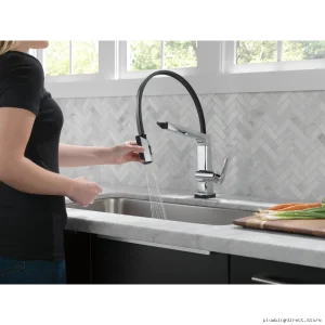 Hands-Free Delta Kitchen Faucet with Pull Down Spray Chrome