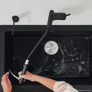 Linus Kitchen Faucet with Retractable Spray Head - Matte Black Finish Model 526374