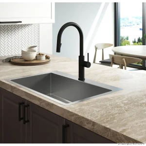Matte Black Kitchen Faucet with Pull-Down Spray – Specifik