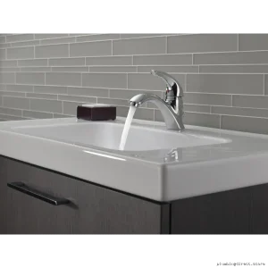 Modern Single-Hole Bathroom Faucet in Stainless Steel - Delta 583LF-SSWF