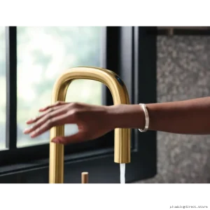 Motion-Activated Smart Kitchen Faucet w/Pull-Down Spray - Brushed Gold Moen