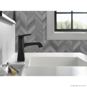 Sleek Delta Ashlyn Faucet in Matte Black Finish